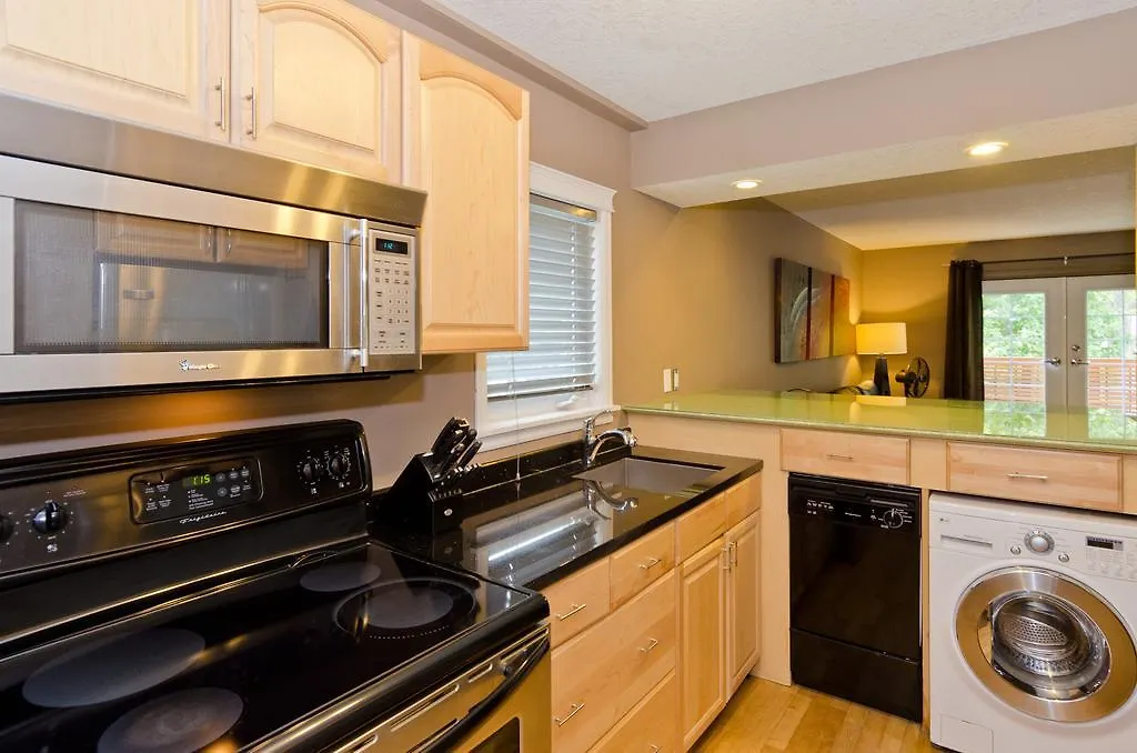 Ostays Condos - Opal YYC 0*, Calgary